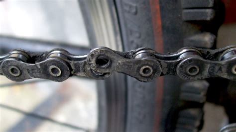 broken bicycle chain